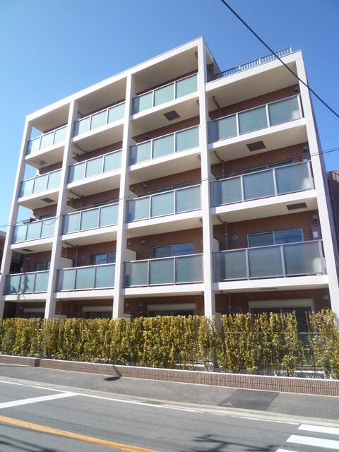 横浜市南区井土ケ谷下町の賃貸マンションの外観