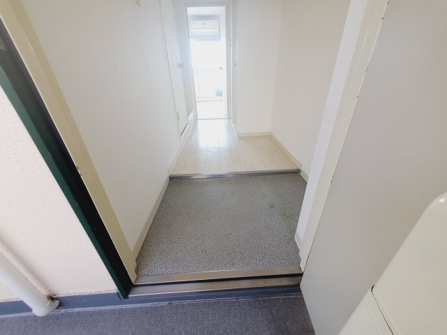 グレース仁川の玄関