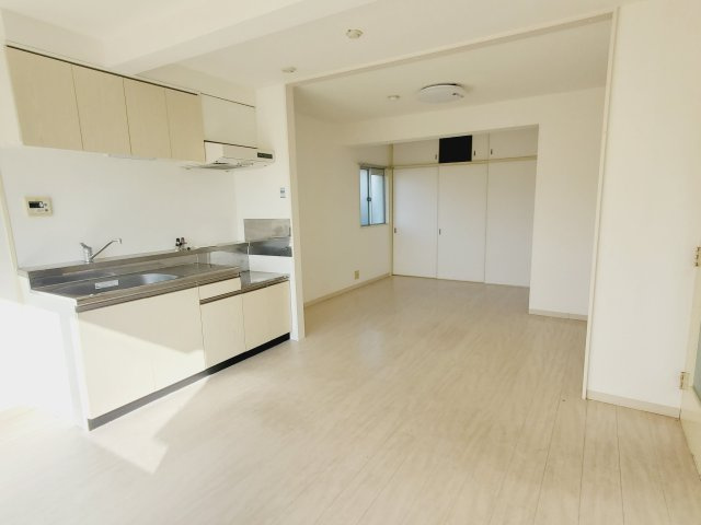 グレース仁川の居間・リビング