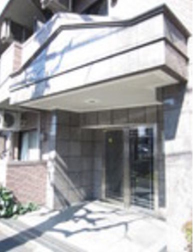 クレアシオン中野北のエントランス