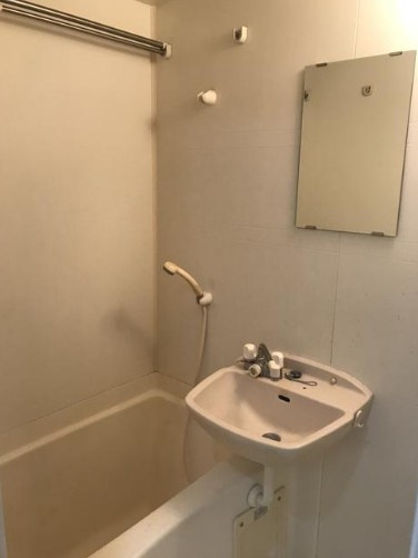 クレアシオン中野北の浴室