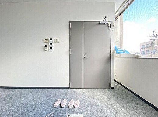 クレストビルの内装