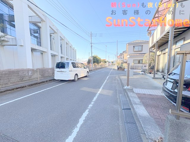 【※サンスターホーム現地物件】羽加美1丁目　中古　リフォーム完了の前面道路含む現地写真