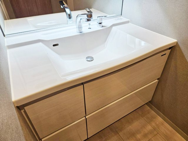 ワコーレ芦屋レフィーナの独立洗面台|独立洗面台です