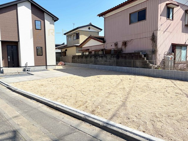 水戸市平須町14期　新築戸建て　1号棟の駐車場|カースペースは2台お停めいただけます♪
