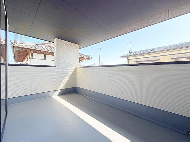 水戸市平須町14期　新築戸建て　1号棟のバルコニー|急な雨でも安心のインナーバルコニー♪忙しいご夫婦も大満足♪