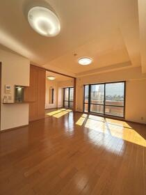 【居間・リビング】 | ルネ・ベイグランデ