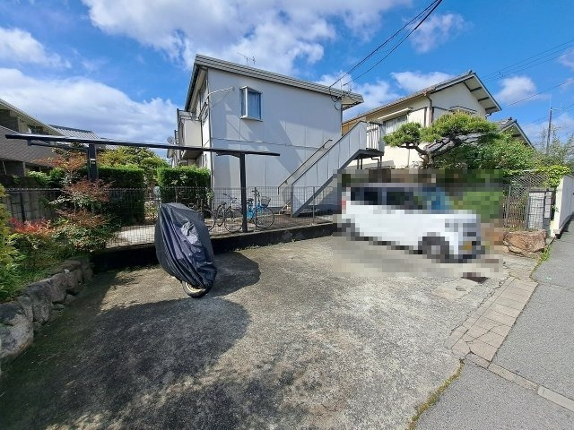 コーポ浦風の駐車場