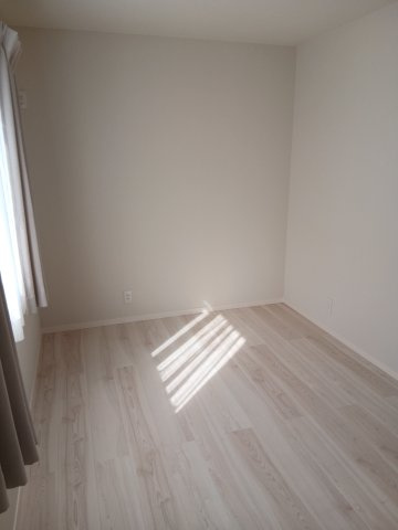 東松山市美原町1丁目　中古戸建の洋室|洋室