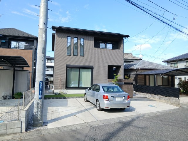 東松山市美原町1丁目　中古戸建の駐車場|駐車場2台駐車可
