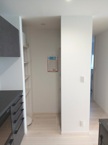 東松山市美原町1丁目　中古戸建の収納|パントリー