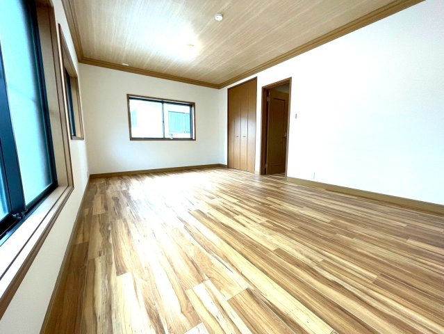 ３沿線徒歩圏内●リフォーム完了で即入居ＯＫ●並列駐車２台可能●伏見区桃山町遠山　の洋室|洋室