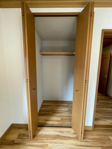 ３沿線徒歩圏内●リフォーム完了で即入居ＯＫ●並列駐車２台可能●伏見区桃山町遠山　の洋室|クローゼット