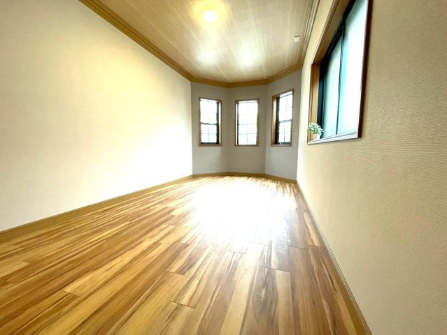 ３沿線徒歩圏内●リフォーム完了で即入居ＯＫ●並列駐車２台可能●伏見区桃山町遠山　の洋室|洋室