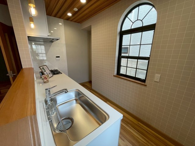 ３沿線徒歩圏内●リフォーム完了で即入居ＯＫ●並列駐車２台可能●伏見区桃山町遠山　のキッチン|キッチン