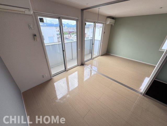 カーサ ドマーニの居間・リビング|他社様掲載物件もまとめてご紹介、ご案内可能です(^^)/