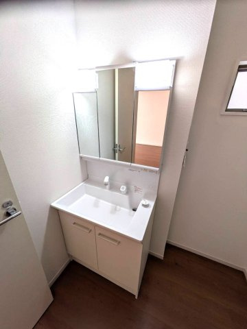 栗東市小柿2丁目新築戸建２号地の独立洗面台