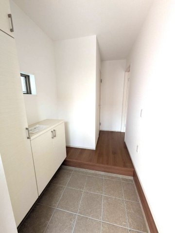 栗東市小柿2丁目新築戸建２号地の玄関