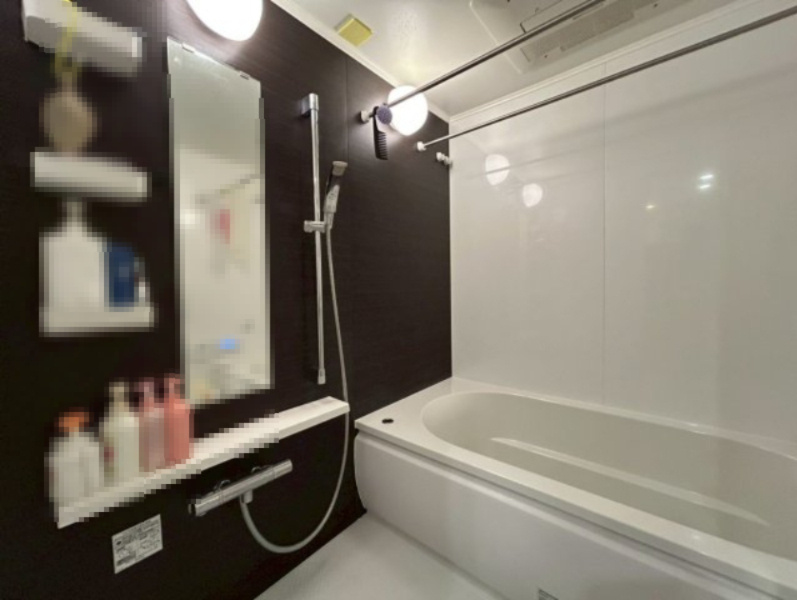 メイツブラン長岡京の浴室|アクセントパネルがスタイリッシュな浴室です◎