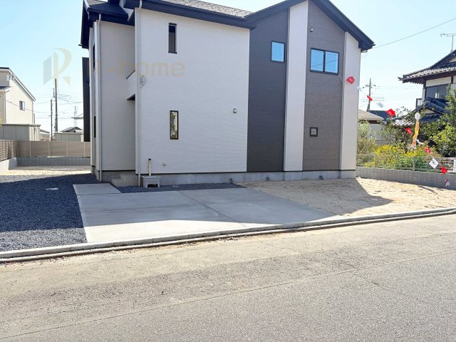 水戸市平須町14期　新築戸建て　2号棟の駐車場|カースペースは2台お停めいただけます♪