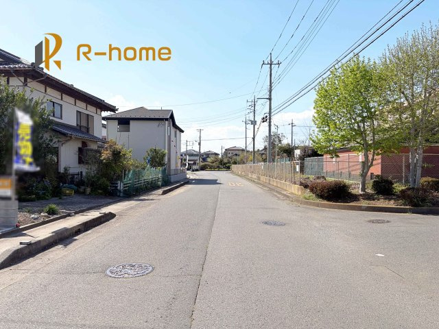 水戸市平須町14期　新築戸建て　2号棟の前面道路含む現地写真|堂々！建物完成♪実際のお部屋をご見学可能です♪
ご見学が一番の資料！お気軽にお問い合わせ下さい♪