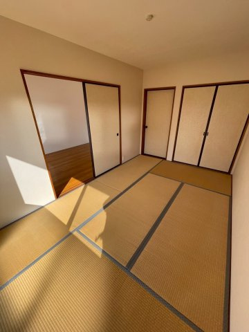 久留米市国分町のアパートの和室