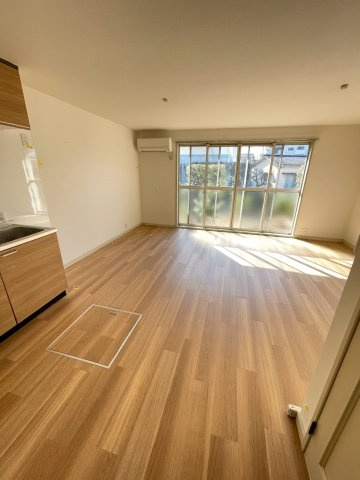 久留米市国分町のアパートの居間・リビング