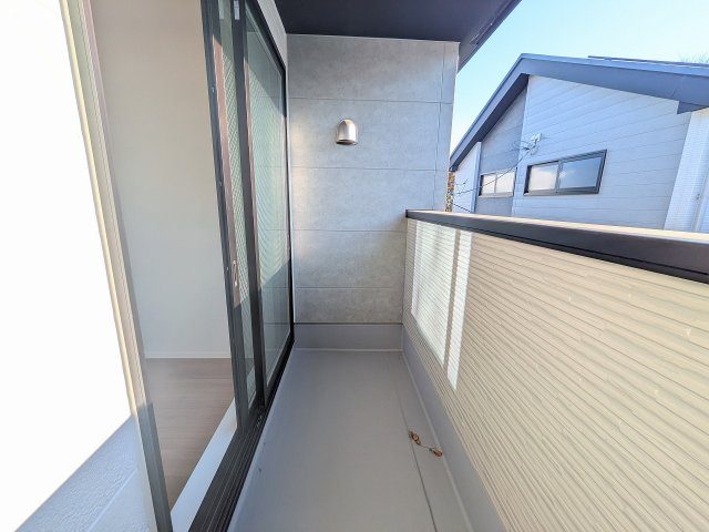 八王子市　緑町　新築一戸建て　９期のバルコニー|～陽当たりの良いバルコニー　洗濯物がよく乾きそうです～