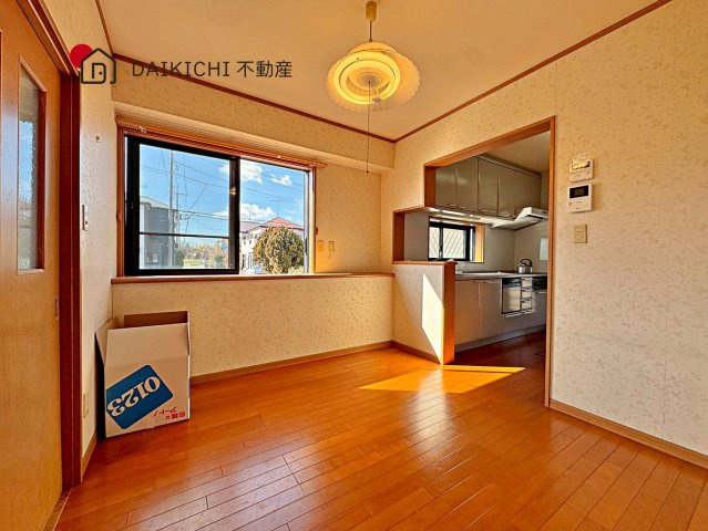 【居間・リビング】 | 鴻巣市原馬室　中古戸建