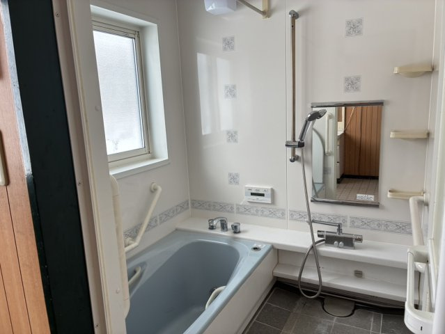 【浴室】 | 川西町上小松　二階建て中古住宅