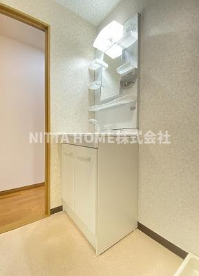 エスポワールＭ２の洗面所|独立洗髪洗面台になっています◇