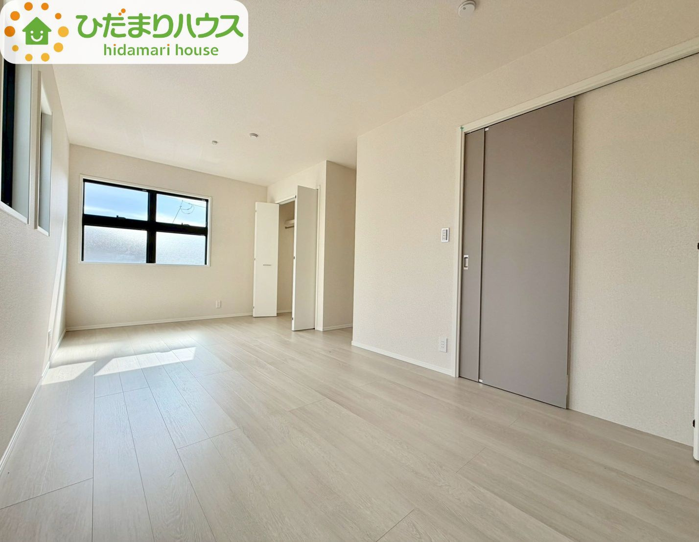 流山市初石　ウィザースガーデン　新築戸建　1号棟の洋室|2部屋に間仕切り可能な10.1帖の洋室！お子様の成長に合わせて、将来一人ひとりに自分部屋を叶えてあげられます♪