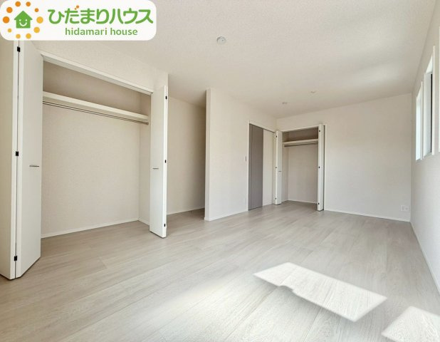 流山市初石　ウィザースガーデン　新築戸建　1号棟の洋室|全室にクローゼットが付いていて、お部屋の住空間もスッキリ広々つかえそうです(^^)/								
