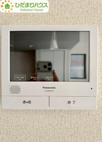 流山市初石　ウィザースガーデン　新築戸建　1号棟の防犯設備|お子様のお留守番にも安心なTVモニター付きインターホン(^^♪							

