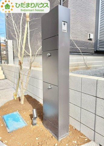 流山市初石　ウィザースガーデン　新築戸建　1号棟の玄関|小中学校近くお子様の通学も安心♪				
