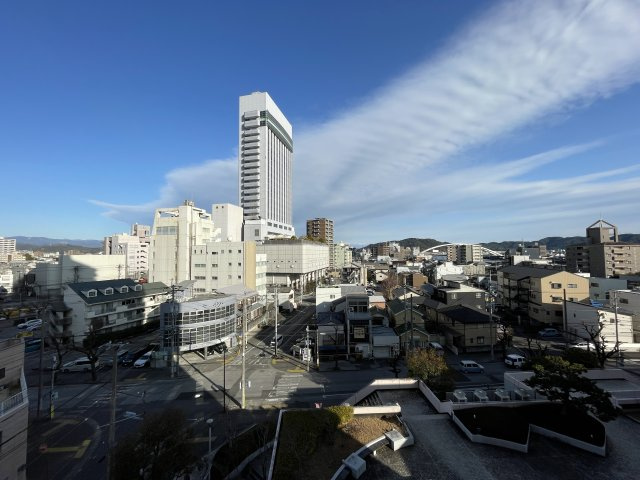 トップワン四国の展望|バルコニーからの眺望。見晴らしの良さが魅力です。ぜひ一度ご覧ください。