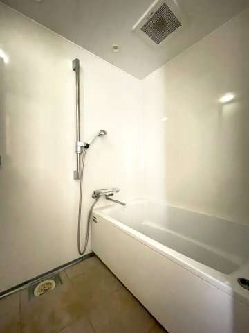 トップワン四国の浴室|落ち着いたデザインの浴室で、一日の疲れをゆっくり癒せます。