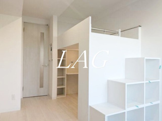 【居間・リビング】 | アクシーズ南浦和３丁目 | 洋室のお部屋です。