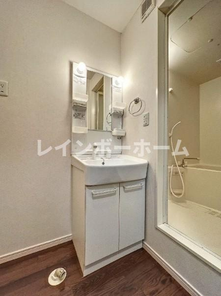 フラット梅島の独立洗面台