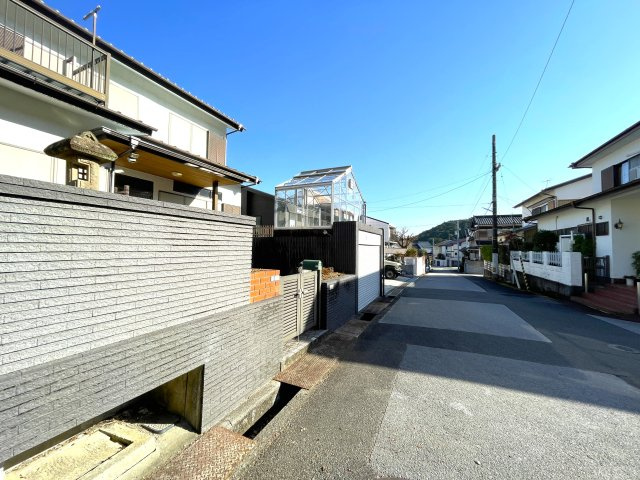 春野町平和　土地の前面道路含む現地写真|対象地から東方面を撮影。