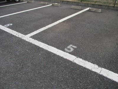 【駐車場】 | レオパレスクレール神立 | 画像8