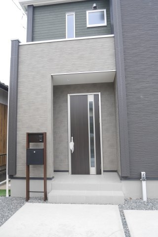 鳥栖市松原町の玄関