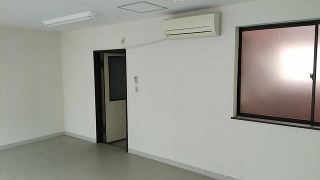 第二はとビルの内装