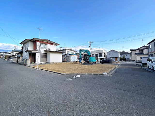 【建築条件無し】郡山市喜久田町入之内　全1区画の前面道路含む現地写真