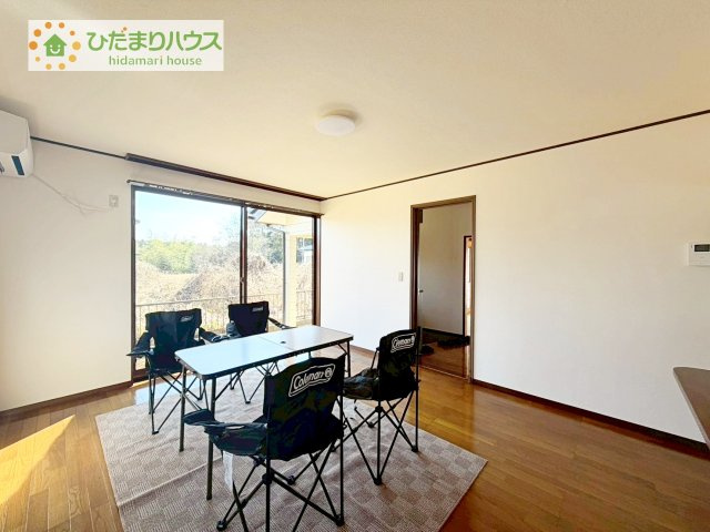 【居間・リビング】 | 牛久市岡見町　中古戸建 | お友達や親戚とホームパーティもいいですね(*^^*)