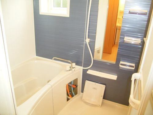 ルヴェ・デュ・ソレイユⅡＡの浴室|バス