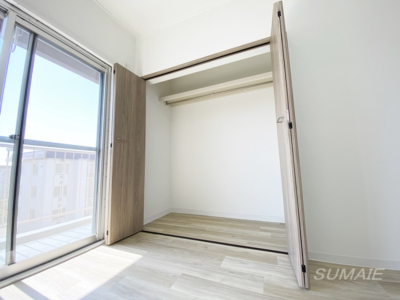 谷津遊園ハイツ　K棟の収納|5.6帖の居室のクローゼットです☆