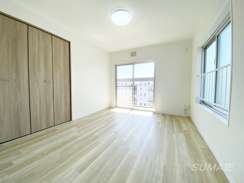 谷津遊園ハイツ　K棟の寝室|6.3帖の居室です☆