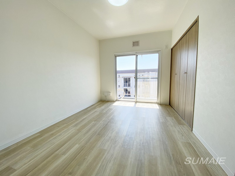 谷津遊園ハイツ　K棟の収納|5.6帖の居室です☆