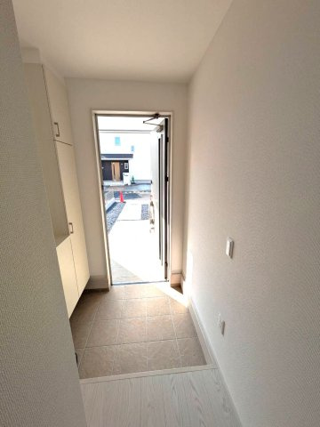 栗東市小柿2丁目新築戸建1号地の玄関